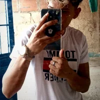 leoneike's Profile Pic