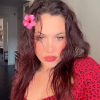 magicalunicornxx's Profile Pic