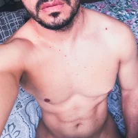 leobigg21cm's Profile Pic