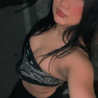 Nessa18 webcam model