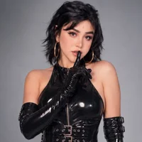 JuliaArchachie Adlı Modelin Avatarı