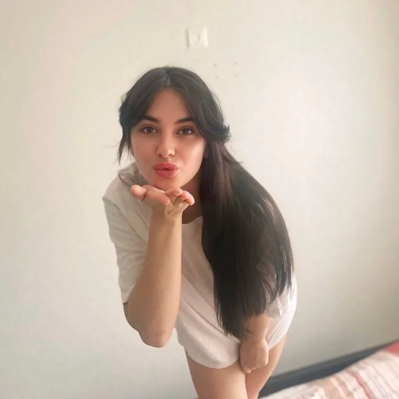 apolinariyaa profile photo