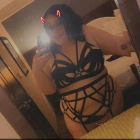 the_foxi_roxi30's Profile Pic