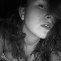 صورة الملف الشخصي لـ The-Queen-Bee