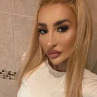 Chloe_Belle 的个人资料图片