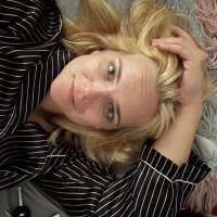 Heyitssophie93's Profile Pic