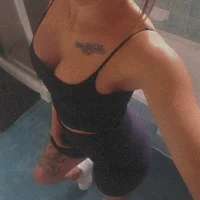 LittleMissLuna69 avatarbilde