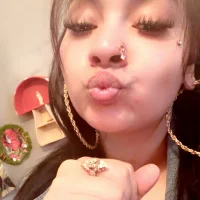 GREENERGRASSii's Profile Pic