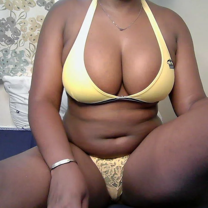 Lunakisses Stripchat profile image