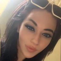 raynelea's Profile Pic