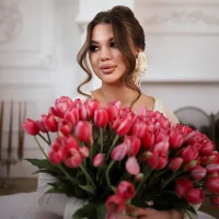 easternbeautyy's Avatar Pic