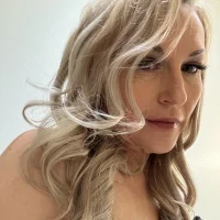 Nikitaluna's Profile Pic