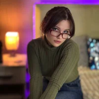 صورة الملف الشخصي لـ ReynaPearl