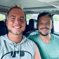 002guys4fun Φωτ, Προφίλ