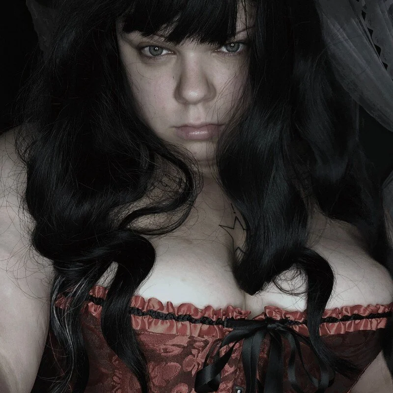 0pheliaravenmoor profile photo