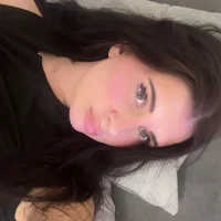 _MollyLove's Profile Pic