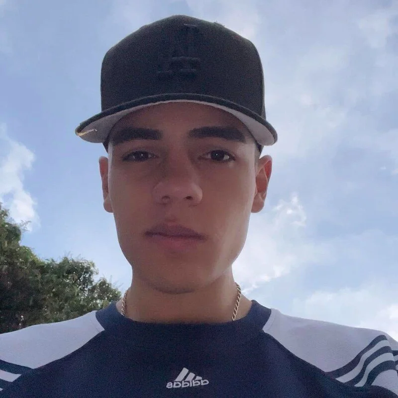 santiiago24 profile photo