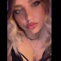 Janinee069's Profile Pic