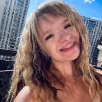 Eva_Rosec's Avatar Pic