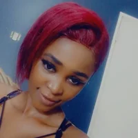 DesiredQueen28 webcam model