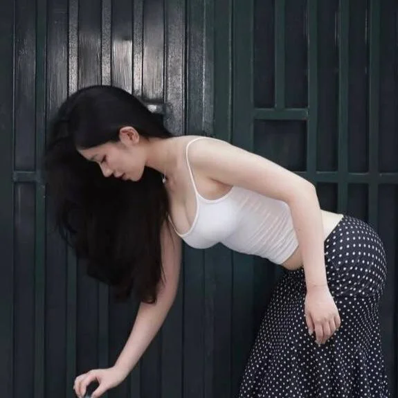 LilyLily68 profile photo