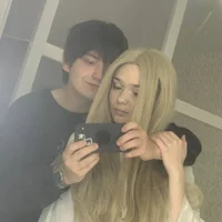 รูปโปร  ไฟล์ของ triangle_of_passion