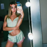 valeriecuteX's Avatar Pic