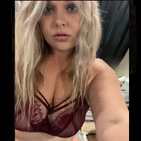 Ảnh đại diện của busty_blonde_babe