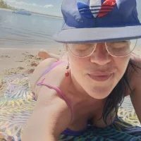 LatinaBeach's Profile Pic