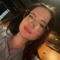 Gambar Profil TrishaJeen