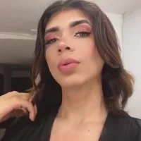 Ariamonroy's Profile Pic