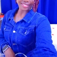 Zola_kiss