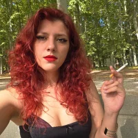 LaraSmoking's Profilbild
