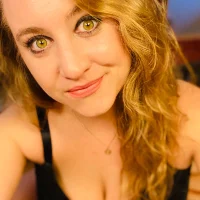 MandyLay20's Profile Pic