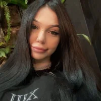 Vivi_Vivian