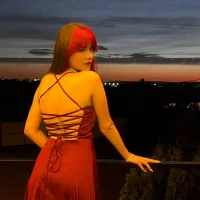 EvaThopson's Avatar Pic