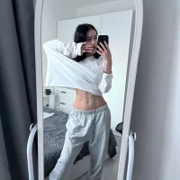 Evi_Dora's Profile Pic