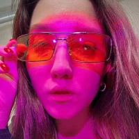 Vivian_Grays's Profile Pic