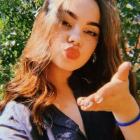 SinderellaLa Φωτ, Προφίλ