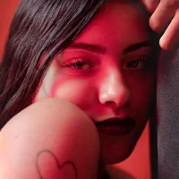 Young_candy_ Φωτ, Προφίλ