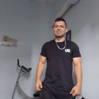 sombra_4008's Profile Pic