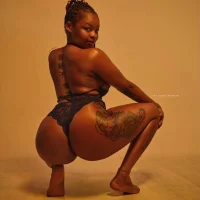 SexxyLunar's Avatar Pic