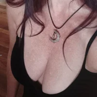 FeelingKnotty's Profile Pic