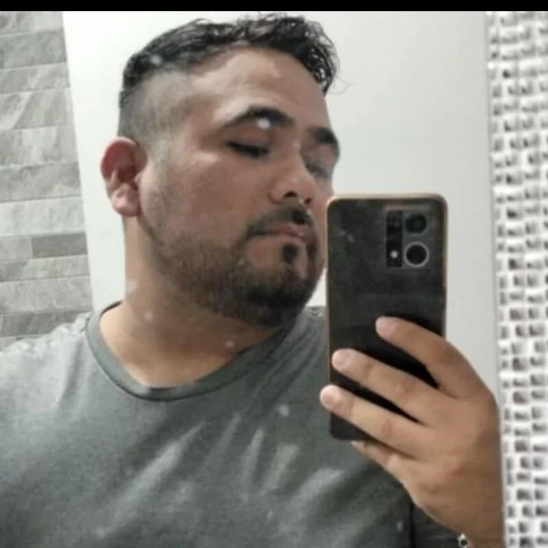hector9126 profile photo