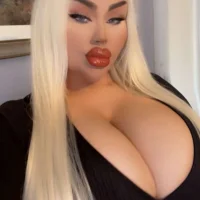 LuxxPawgPrincess's Profile Pic
