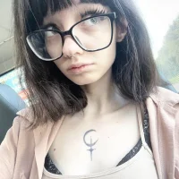 Emily_Burnns' Avatar Pic