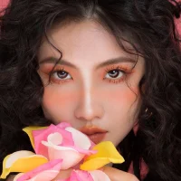 Strawberry_wu এর প্রোফাইল ছবি