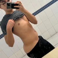 รูปอวาตาร์ของ derekboyhot