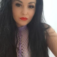 Alecsutzaa's Profile Pic