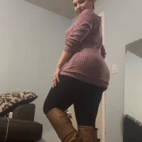 MilfyMrsRobinson's Avatar Pic